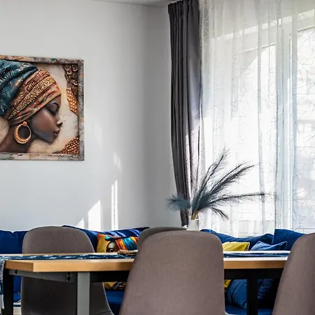 Апартамент Excellent 2br Flat In Downtown