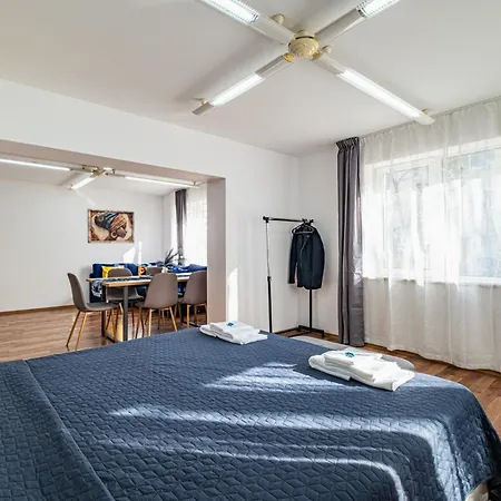 Excellent 2br Flat In Downtown דירה *