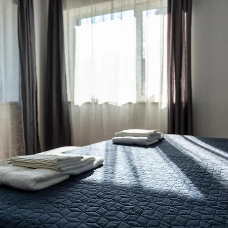 Excellent 2br Flat In Downtown Apartament Varna