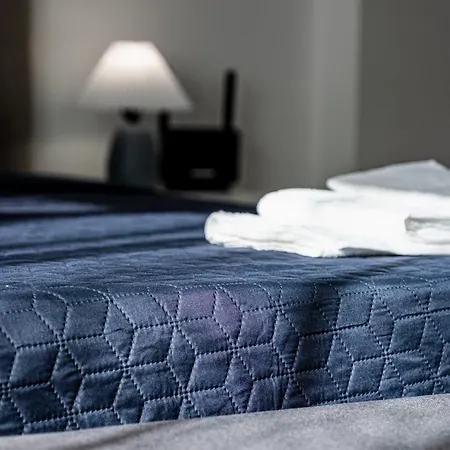 Excellent 2br Flat In Downtown דירה וארנה