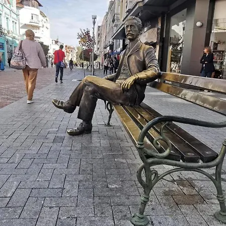 Excellent 2br Flat In Downtown *