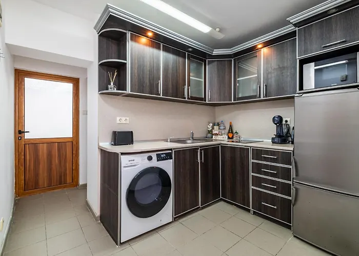 Excellent 2br Flat In Downtown Апартамент *