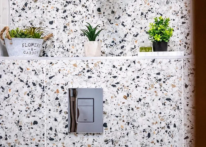 Excellent 2br Flat In Downtown Апартамент Варна