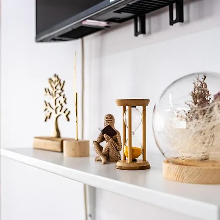 Excellent 2br Flat In Downtown *