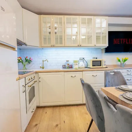 Apartment Excellent 2br Flat In Downtown *
