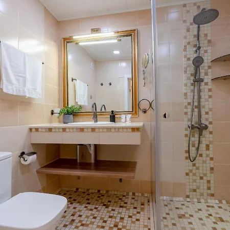 Excellent 2br Flat In Downtown Apartment